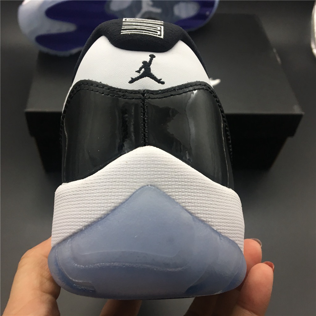 AIR JORDAN 11 RETEO LOW